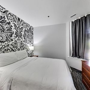 Regular Queen Suite