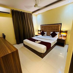 Hotel Emerald Inn Mumbai